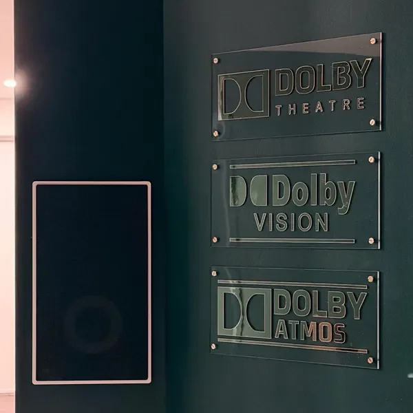 Dolby Atmos Schild: 3D-Heimkin – Home Cinema Atmos Bewertung und Preis